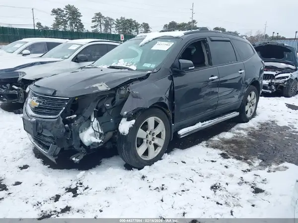 1GNKVFEDXGJ182732 2016 CHEVROLET TRAVERSE - Image 2