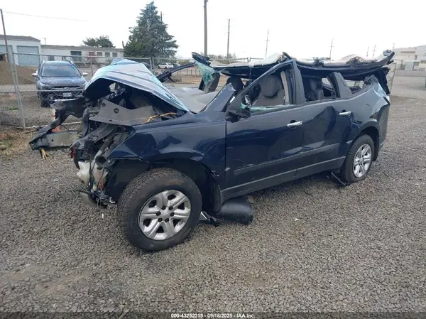 1GNKVFEDXHJ135783 2017 CHEVROLET TRAVERSE - Image 2