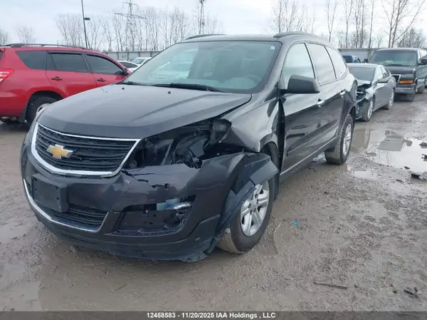 1GNKVFEDXHJ210644 2017 CHEVROLET TRAVERSE - Image 2