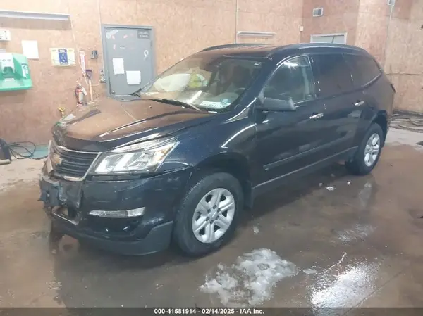 1GNKVFEDXHJ244454 2017 CHEVROLET TRAVERSE - Image 2