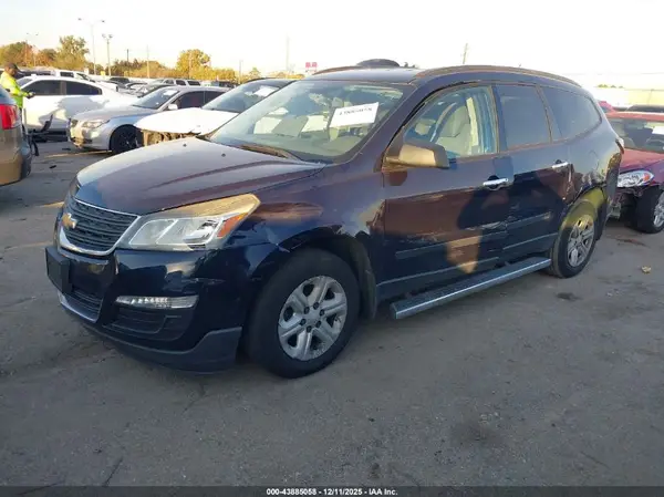 1GNKVFEDXHJ296974 2017 CHEVROLET TRAVERSE - Image 2