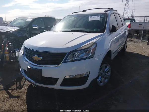 1GNKVFKD0GJ135908 2016 CHEVROLET TRAVERSE - Image 2