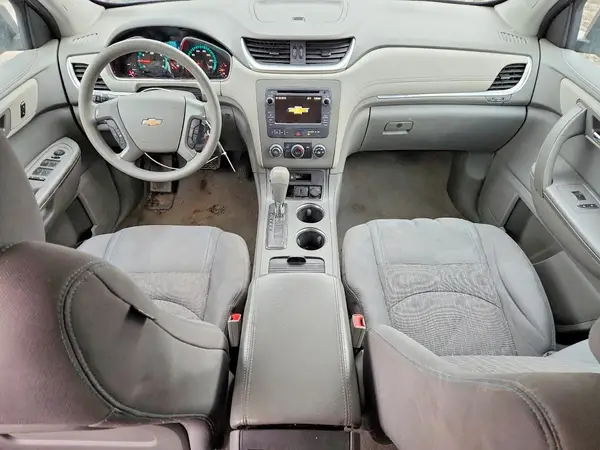 1GNKVFKD0HJ107656 2017 CHEVROLET TRAVERSE - Image 8