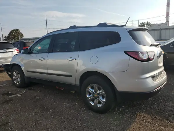 1GNKVFKD0HJ137952 2017 CHEVROLET TRAVERSE - Image 2