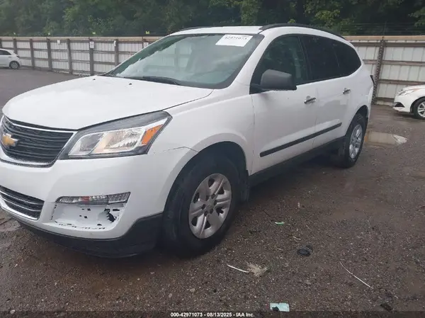 1GNKVFKD1GJ224239 2016 CHEVROLET TRAVERSE - Image 2