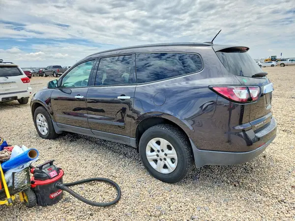 1GNKVFKD1HJ179031 2017 CHEVROLET TRAVERSE - Image 2