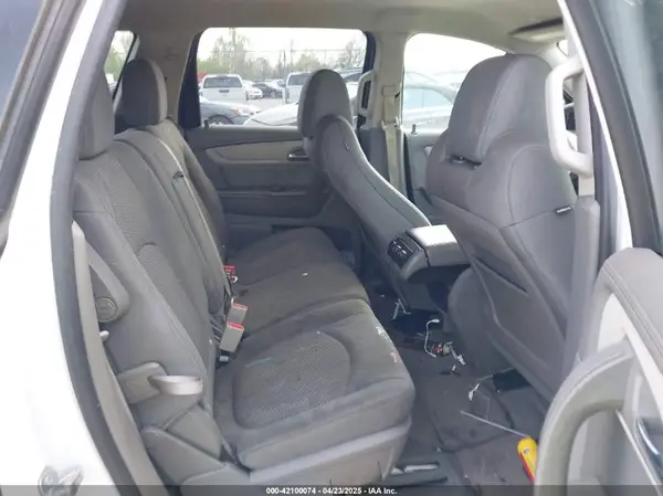 1GNKVFKD1HJ253256 2017 CHEVROLET TRAVERSE - Image 8