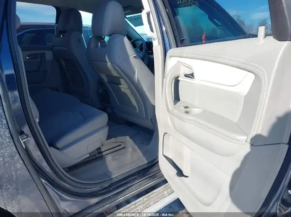 1GNKVFKD2HJ202431 2017 CHEVROLET TRAVERSE - Image 8