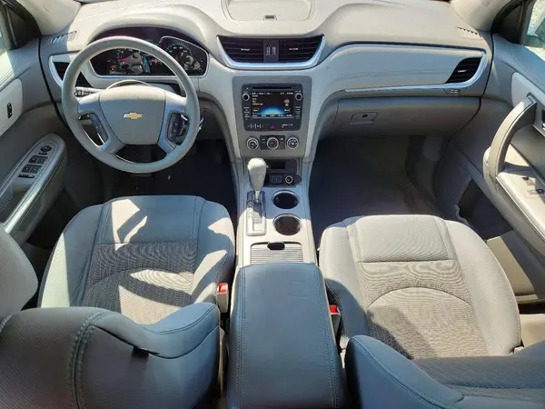 1GNKVFKD2HJ307194 2017 CHEVROLET TRAVERSE - Image 8