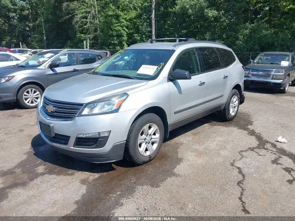 1GNKVFKD3HJ327860 2017 CHEVROLET TRAVERSE - Image 2