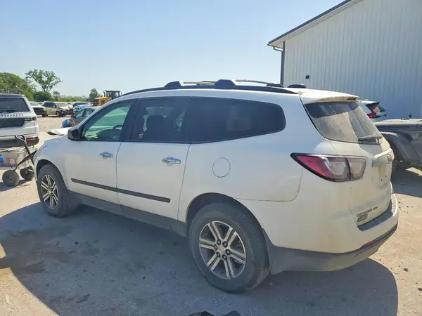 1GNKVFKD3HJ352564 2017 CHEVROLET TRAVERSE - Image 2
