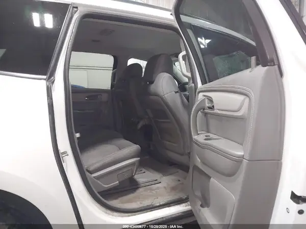 1GNKVFKD4HJ269094 2017 CHEVROLET TRAVERSE - Image 8