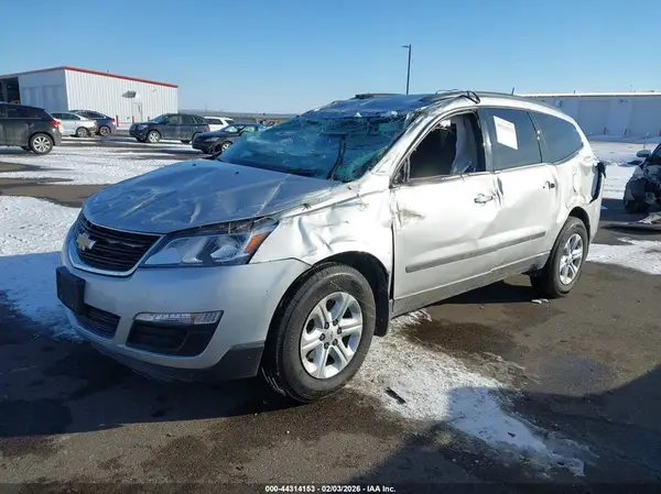 1GNKVFKD5HJ142242 2017 CHEVROLET TRAVERSE - Image 2