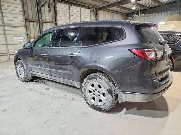1GNKVFKD5HJ219496 2017 CHEVROLET TRAVERSE - Image 2