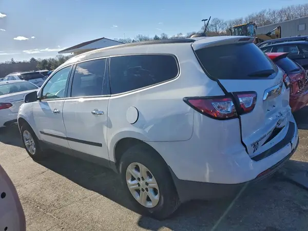 1GNKVFKD5HJ262185 2017 CHEVROLET TRAVERSE - Image 2