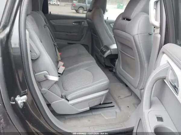 1GNKVFKD6HJ211472 2017 CHEVROLET TRAVERSE - Image 8