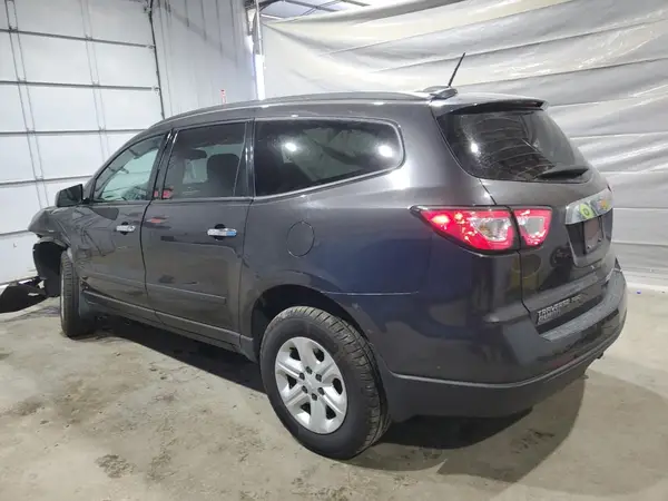 1GNKVFKD6HJ257075 2017 CHEVROLET TRAVERSE - Image 2