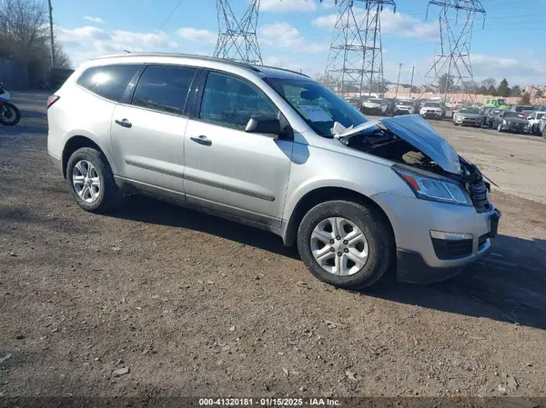 1GNKVFKD7HJ185786 2017 CHEVROLET TRAVERSE - Image 1