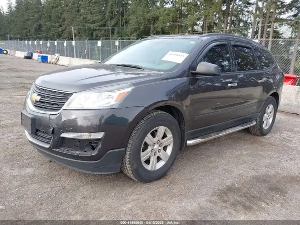 1GNKVFKD7HJ200058 2017 CHEVROLET TRAVERSE - Image 2