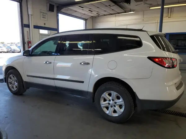 1GNKVFKD8GJ132027 2016 CHEVROLET TRAVERSE - Image 2