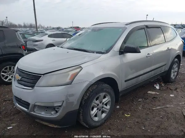 1GNKVFKD8GJ340473 2016 CHEVROLET TRAVERSE - Image 2
