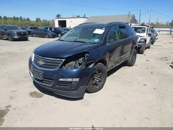 1GNKVFKD8HJ256638 2017 CHEVROLET TRAVERSE - Image 2
