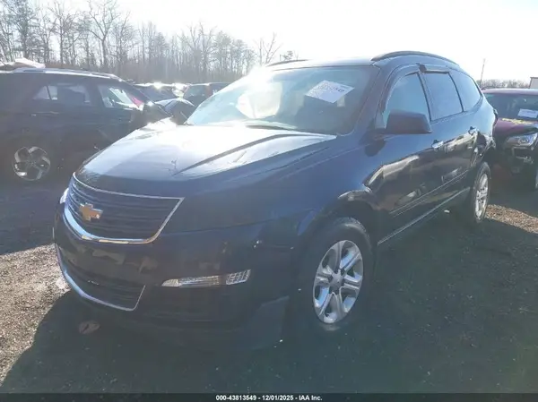 1GNKVFKD9GJ201243 2016 CHEVROLET TRAVERSE - Image 2