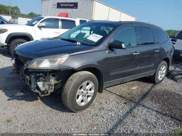 1GNKVFKDXHJ178606 2017 CHEVROLET TRAVERSE - Image 2