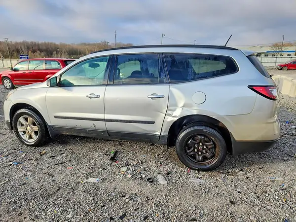 1GNKVFKDXHJ299166 2017 CHEVROLET TRAVERSE - Image 2