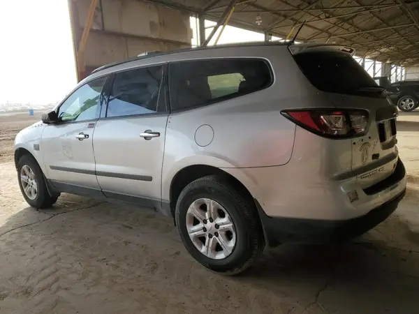 1GNKVFKDXHJ343005 2017 CHEVROLET TRAVERSE - Image 2