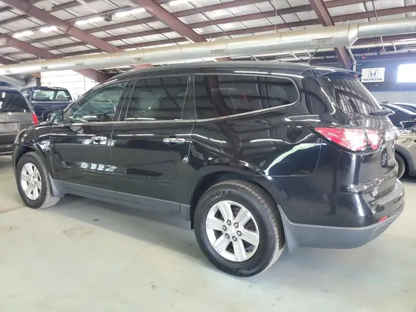 1GNKVGKD0GJ232984 2016 CHEVROLET TRAVERSE - Image 2