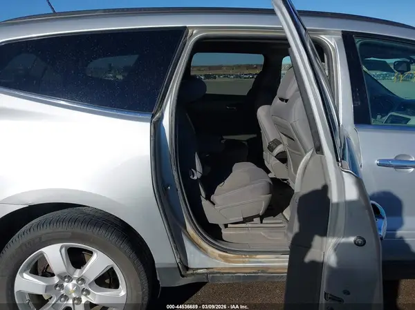 1GNKVGKD0GJ305884 2016 CHEVROLET TRAVERSE - Image 8