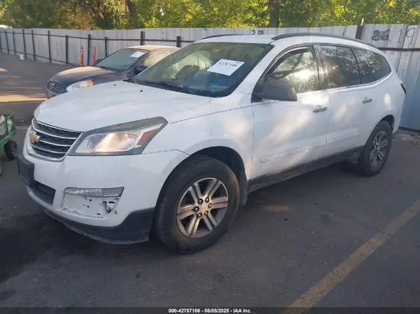 1GNKVGKD0HJ109901 2017 CHEVROLET TRAVERSE - Image 2