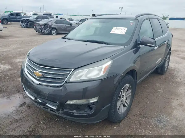 1GNKVGKD0HJ110675 2017 CHEVROLET TRAVERSE - Image 2