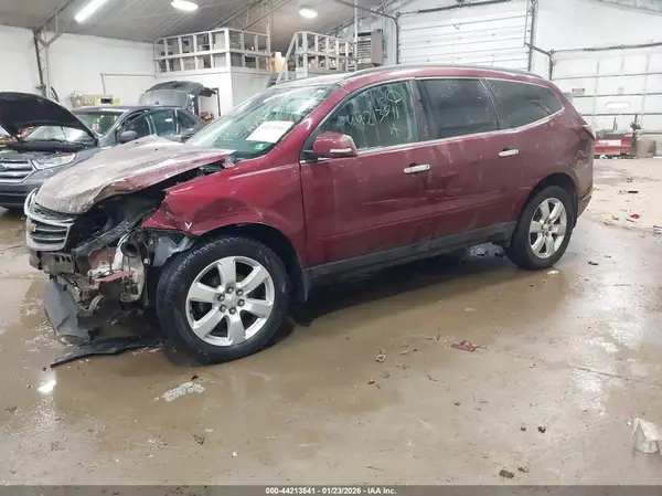 1GNKVGKD0HJ116704 2017 CHEVROLET TRAVERSE - Image 2