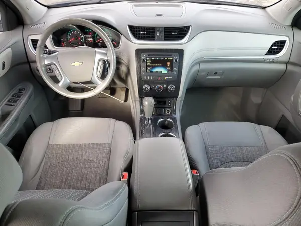 1GNKVGKD0HJ165983 2017 CHEVROLET TRAVERSE - Image 8