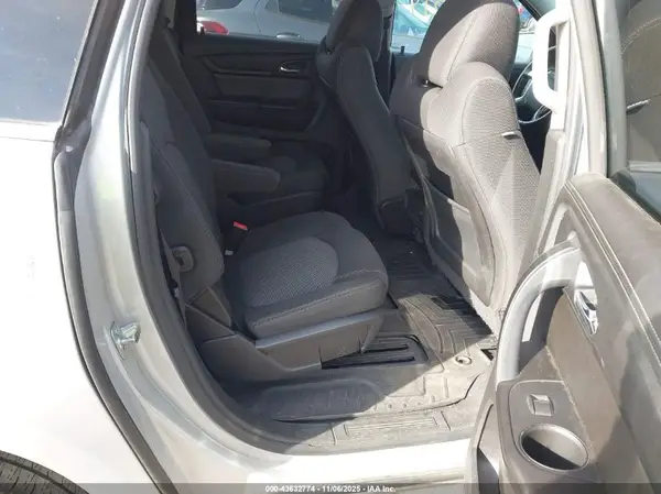 1GNKVGKD0HJ176515 2017 CHEVROLET TRAVERSE - Image 8