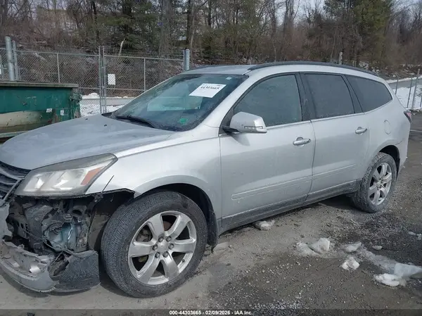 1GNKVGKD0HJ189166 2017 CHEVROLET TRAVERSE - Image 2