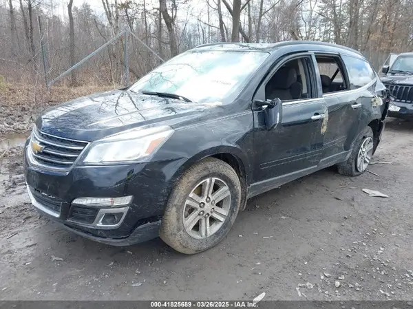1GNKVGKD0HJ198417 2017 CHEVROLET TRAVERSE - Image 2