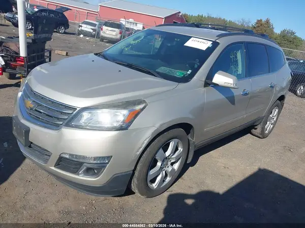 1GNKVGKD0HJ212316 2017 CHEVROLET TRAVERSE - Image 2