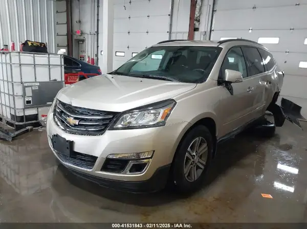 1GNKVGKD0HJ213448 2017 CHEVROLET TRAVERSE - Image 2