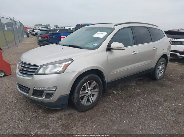 1GNKVGKD0HJ215958 2017 CHEVROLET TRAVERSE - Image 2