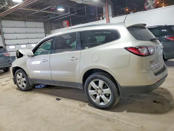 1GNKVGKD0HJ228824 2017 CHEVROLET TRAVERSE - Image 2