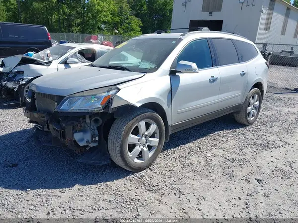 1GNKVGKD0HJ232355 2017 CHEVROLET TRAVERSE - Image 2
