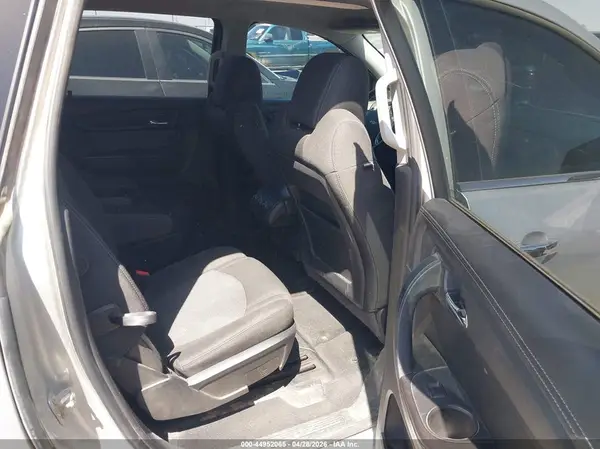 1GNKVGKD0HJ245364 2017 CHEVROLET TRAVERSE - Image 8
