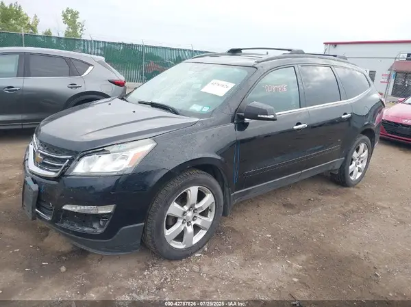 1GNKVGKD0HJ286416 2017 CHEVROLET TRAVERSE - Image 2