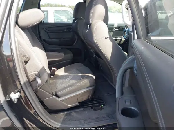 1GNKVGKD0HJ308558 2017 CHEVROLET TRAVERSE - Image 8
