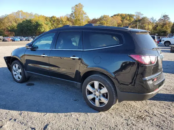 1GNKVGKD0HJ323819 2017 CHEVROLET TRAVERSE - Image 2