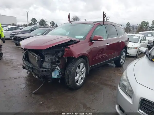 1GNKVGKD1HJ121751 2017 CHEVROLET TRAVERSE - Image 2