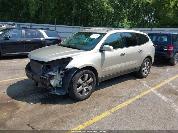 1GNKVGKD1HJ146505 2017 CHEVROLET TRAVERSE - Image 2
